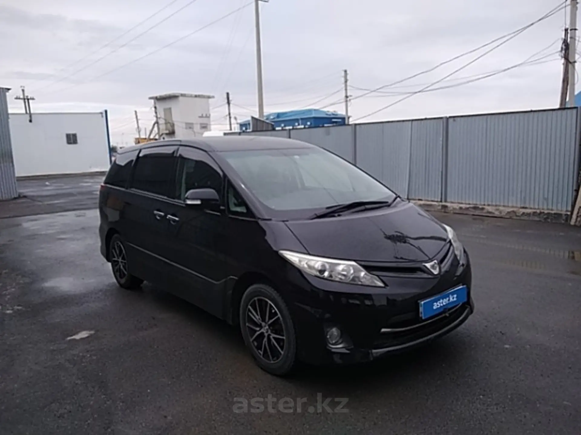 Toyota Estima 2010