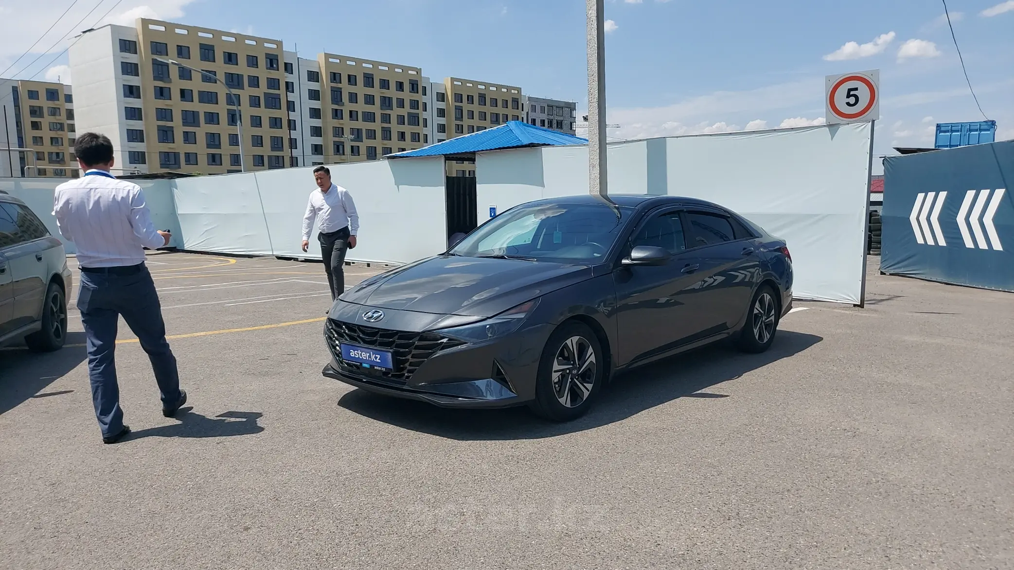 Hyundai Elantra 2021