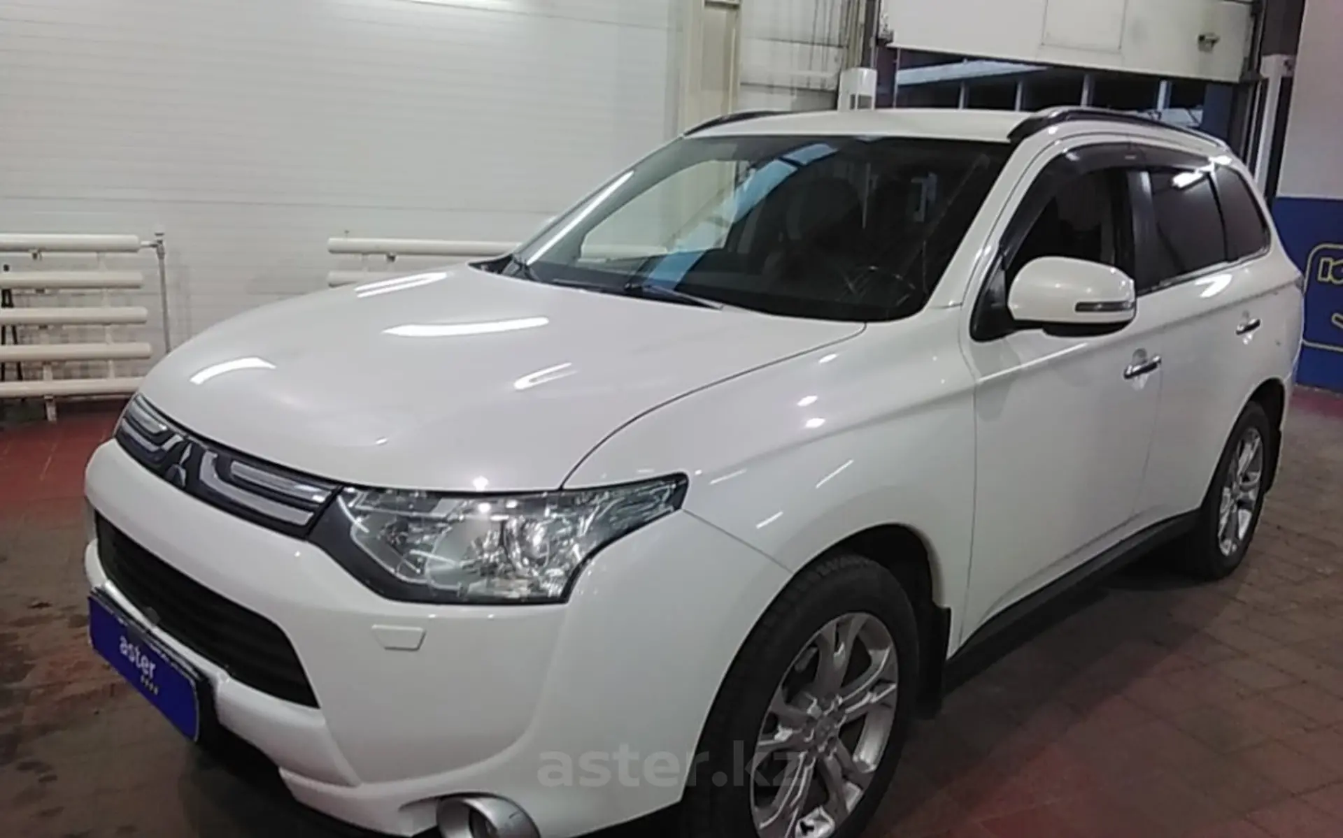 Mitsubishi Outlander 2013