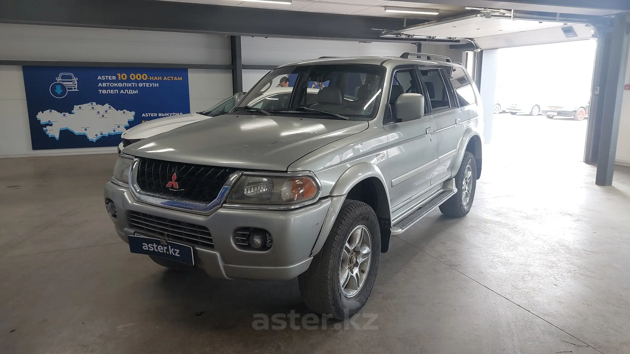 Mitsubishi Montero 2001