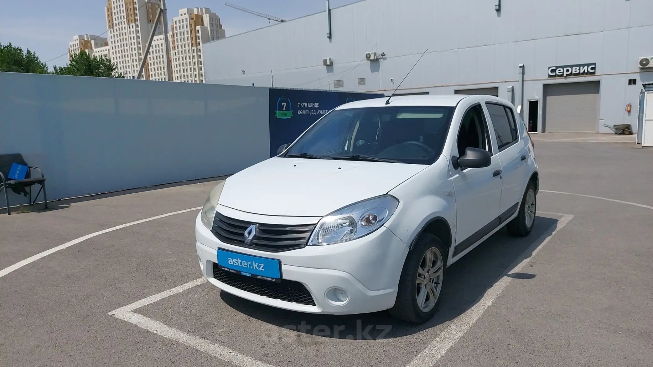 Renault Sandero 2012