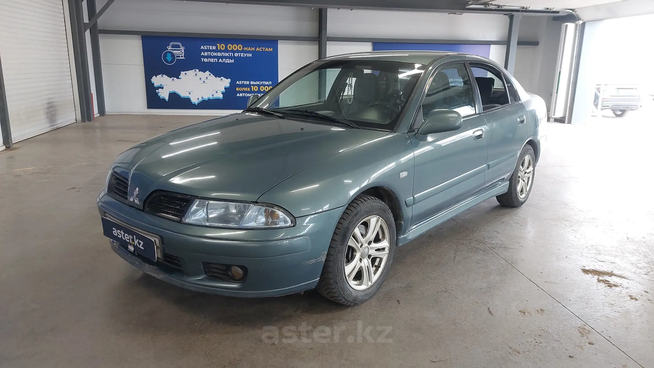 Mitsubishi Carisma 2003