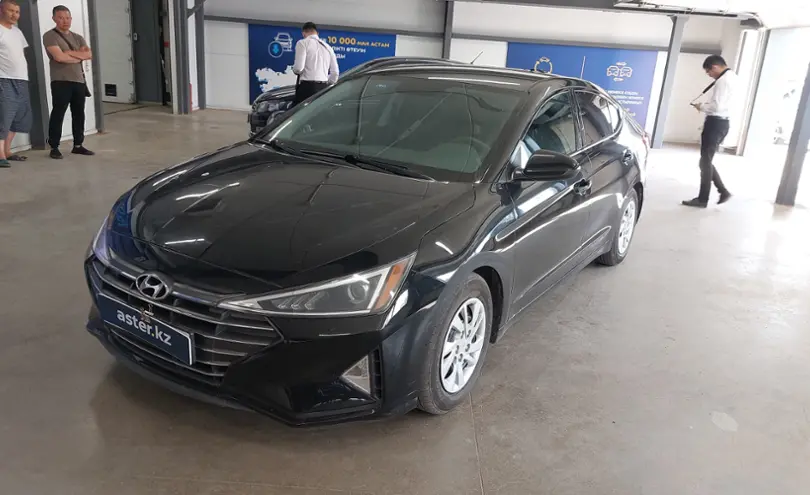 Hyundai Elantra 2019 года за 7 000 000 тг. в Астана