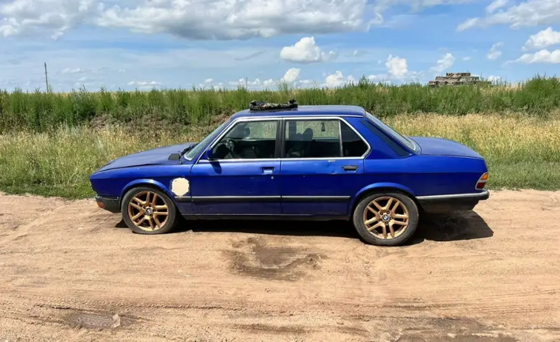 BMW 5 серии 1983 года за 400 000 тг. в Караганда