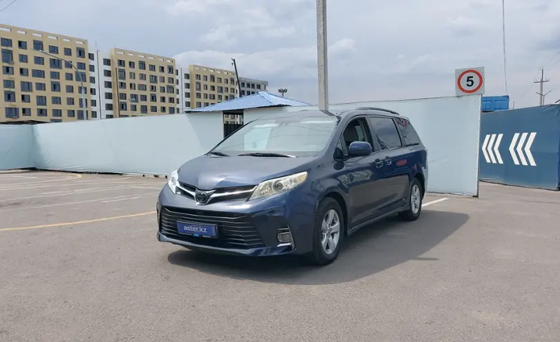 Toyota Sienna 2020 года за 15 000 000 тг. в Алматы