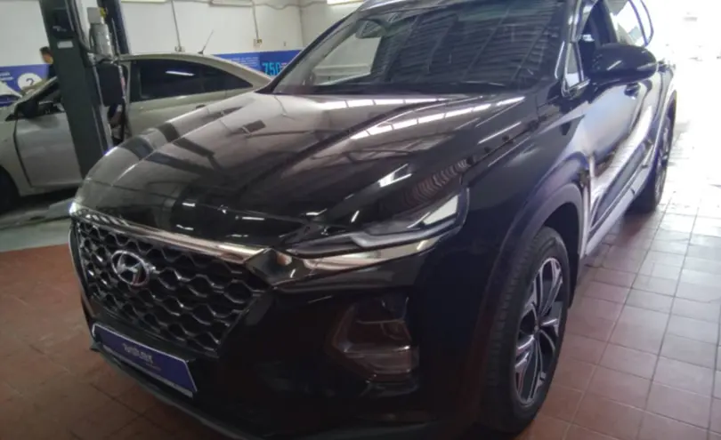 Hyundai Santa Fe 2020 года за 14 000 000 тг. в Астана