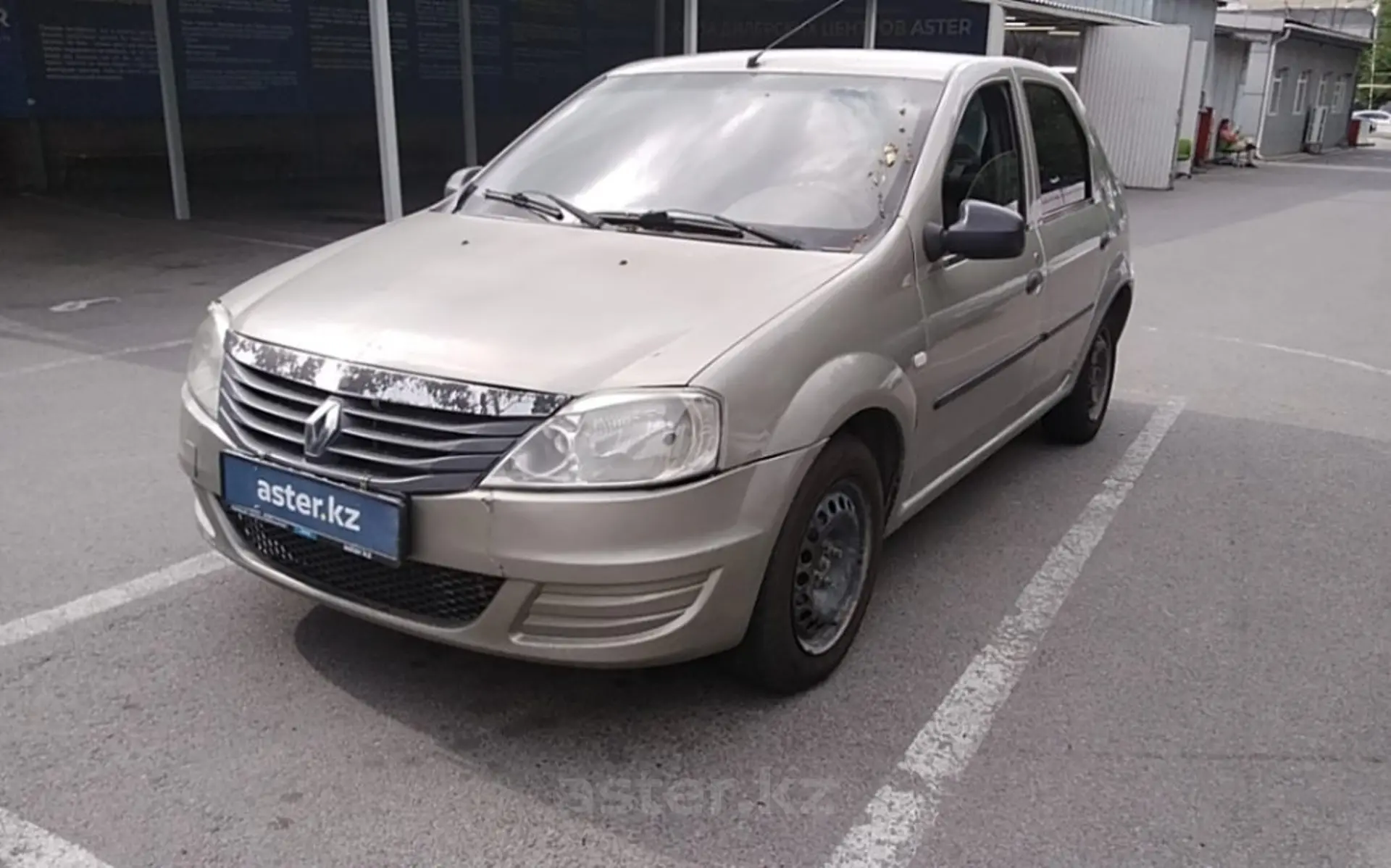 Renault Logan 2012