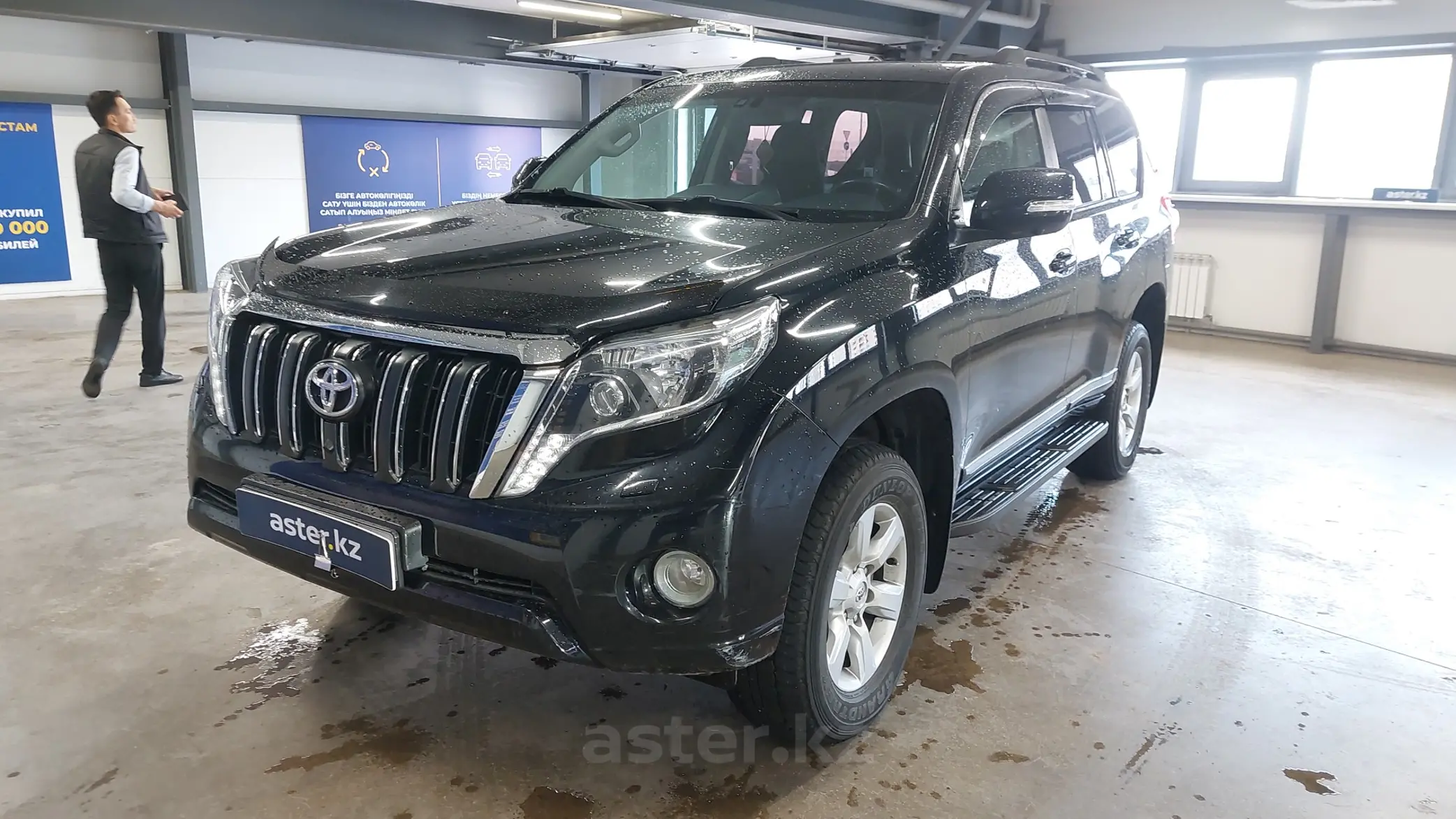 Toyota Land Cruiser Prado 2014