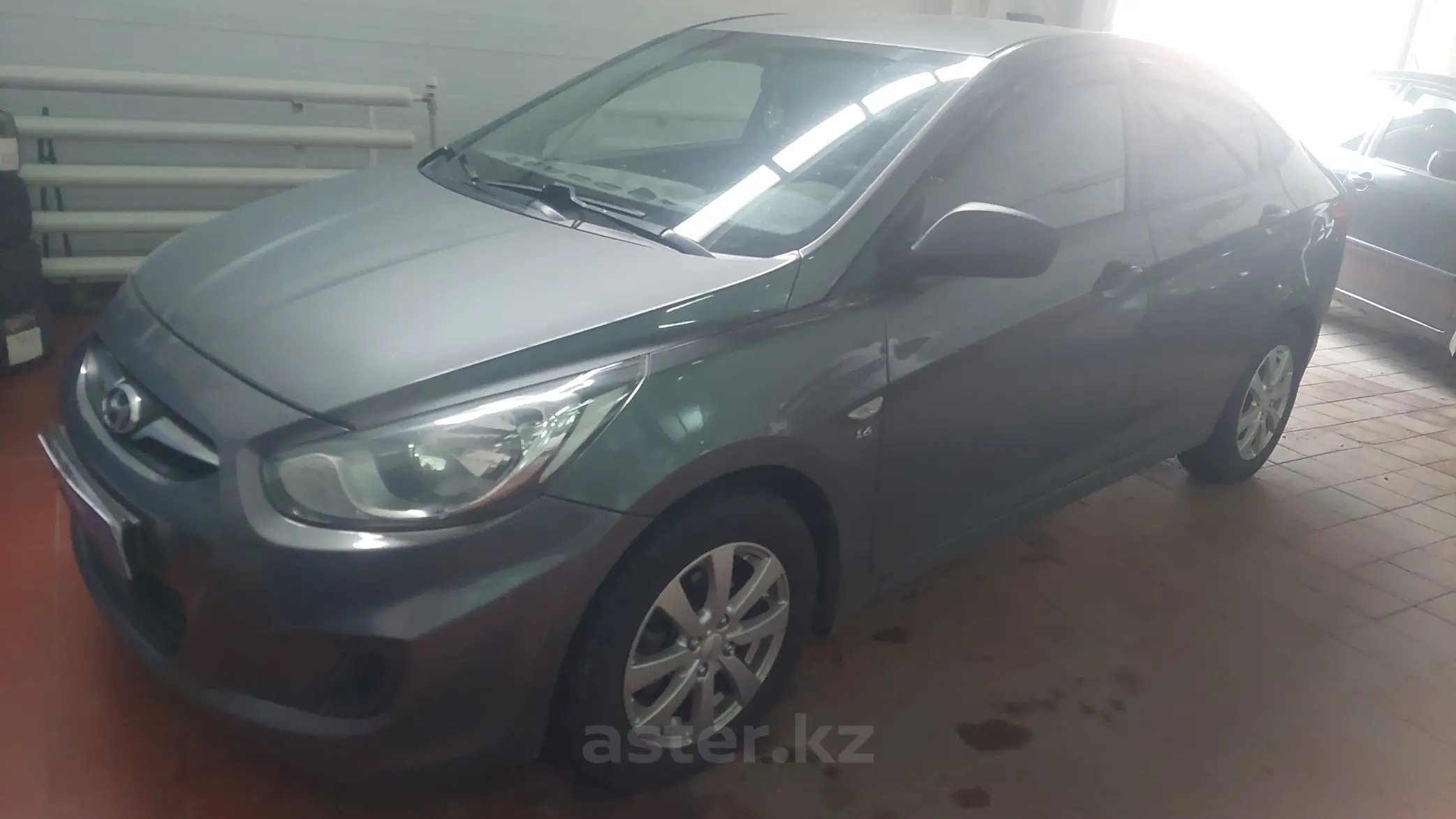 Hyundai Accent 2013