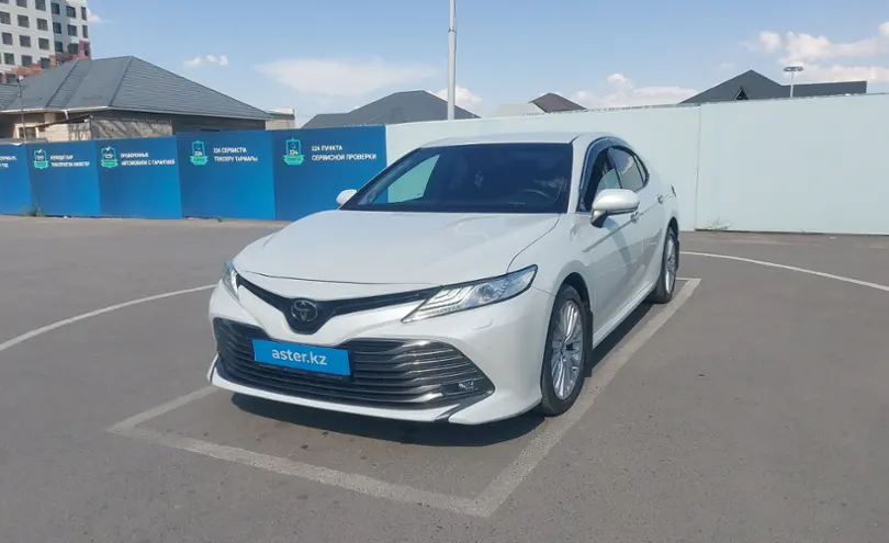 Toyota Camry 2020 года за 15 500 000 тг. в Шымкент