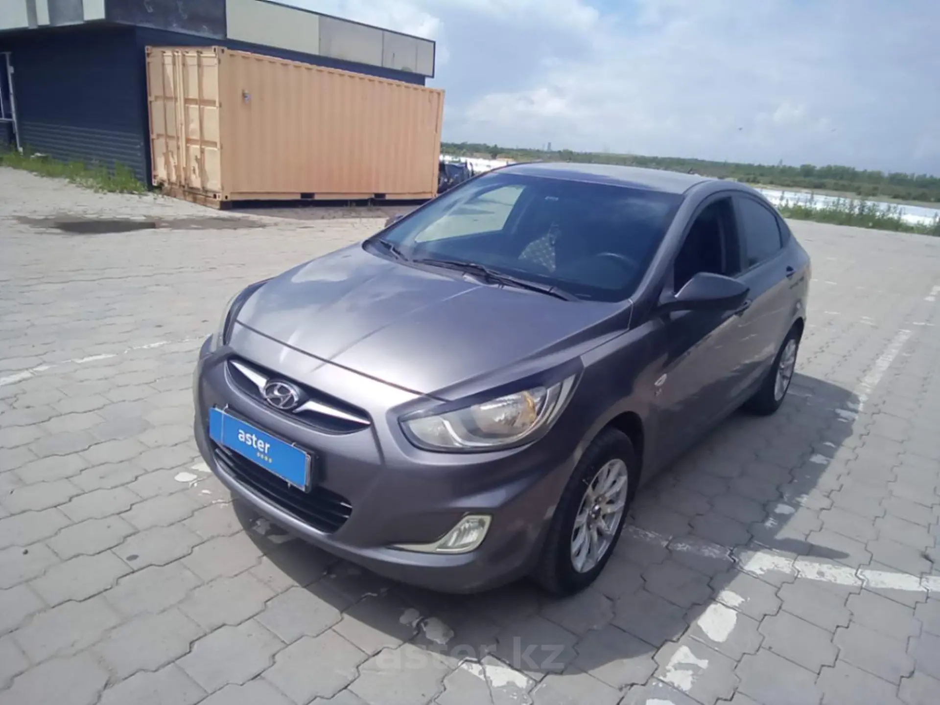 Hyundai Solaris 2013