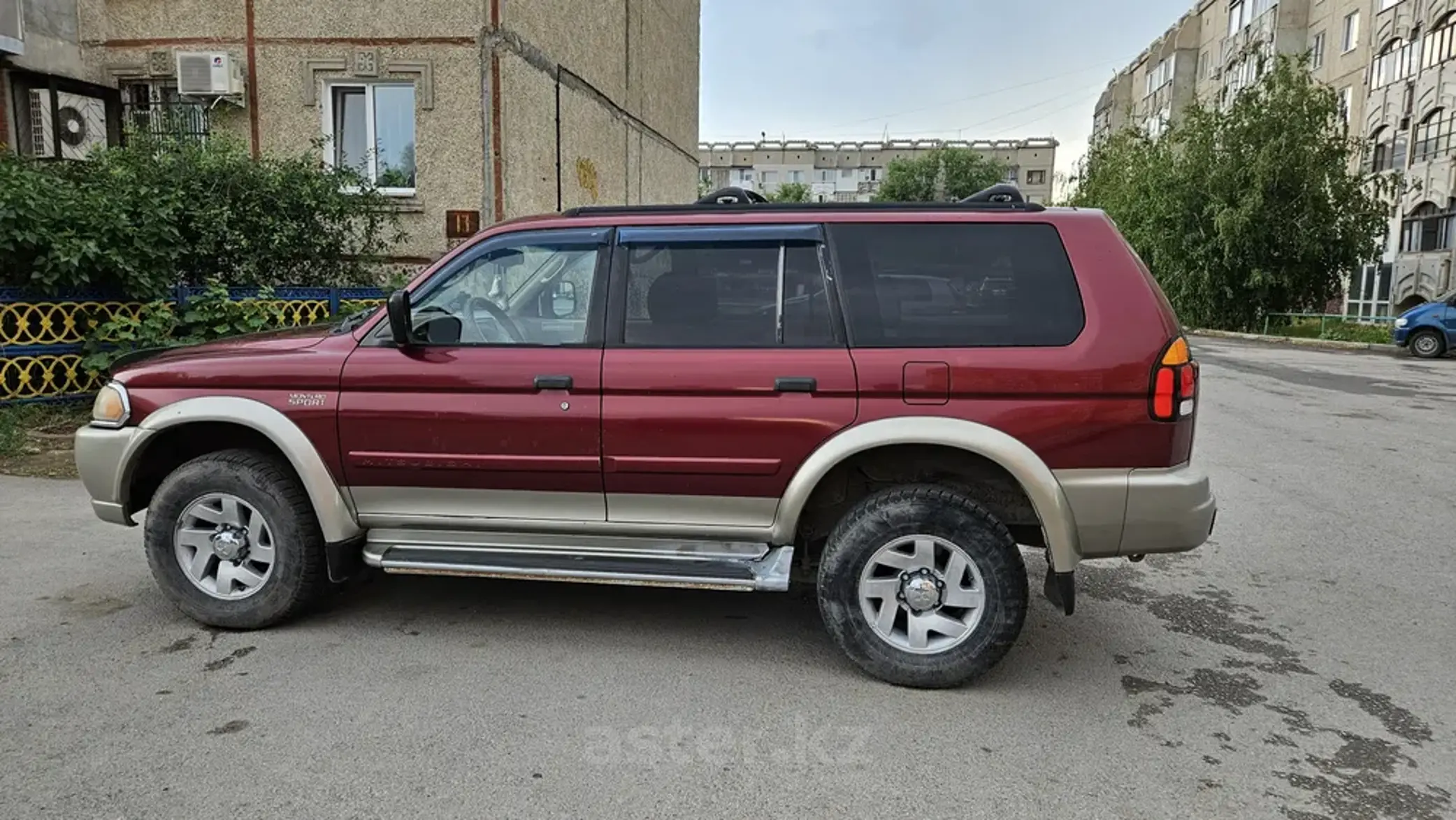 Mitsubishi Montero Sport 2000