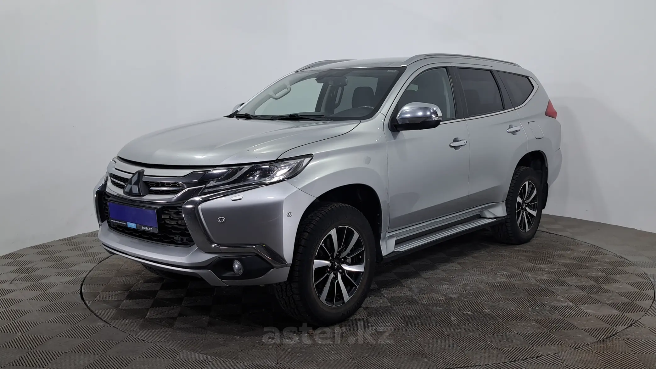 Mitsubishi Pajero Sport 2019