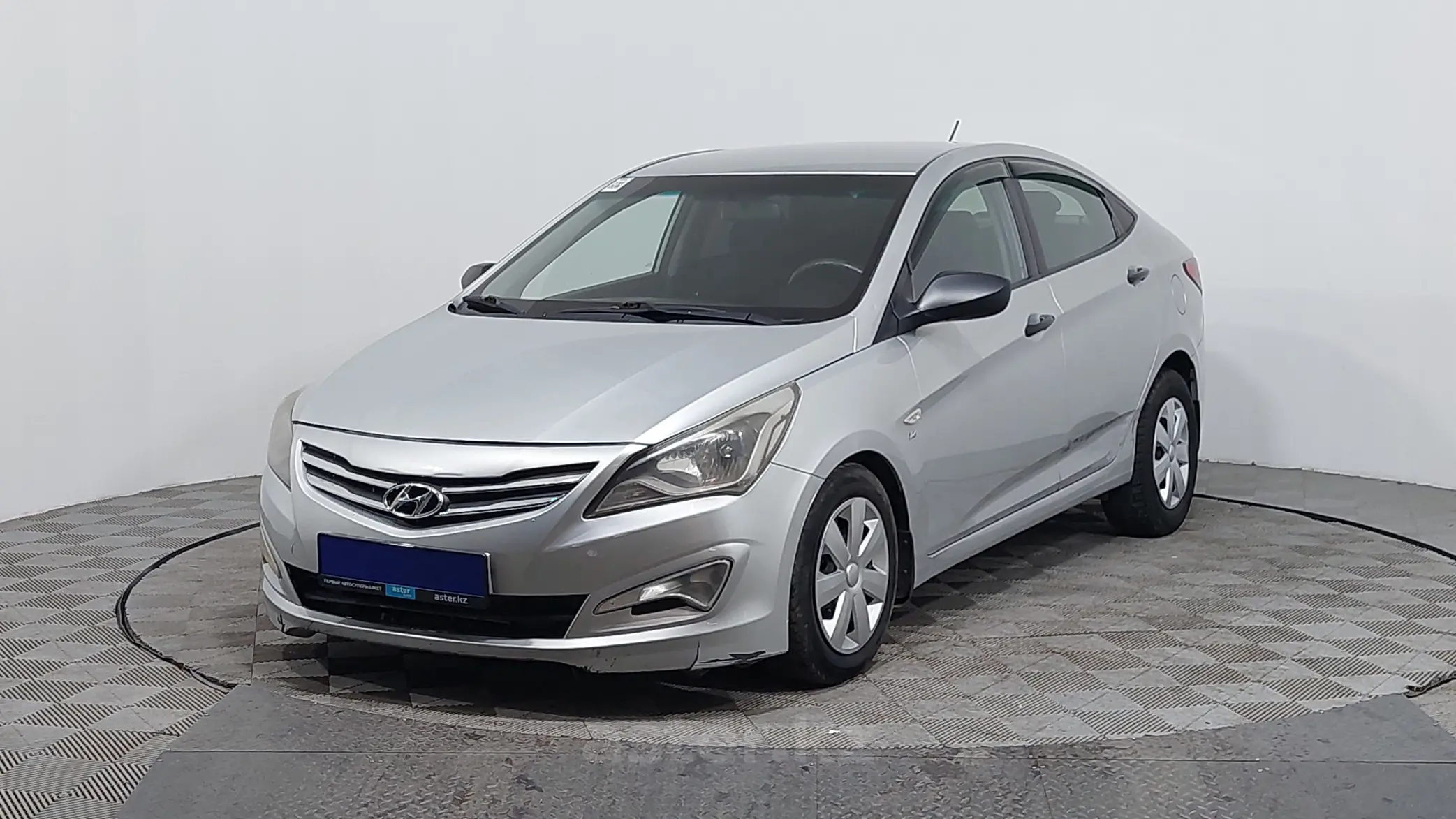 Hyundai Solaris 2015