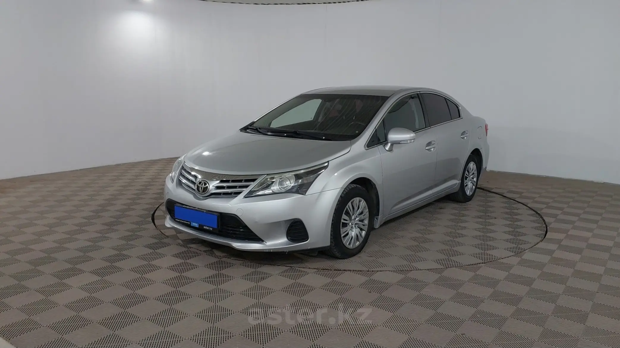 Toyota Avensis 2013