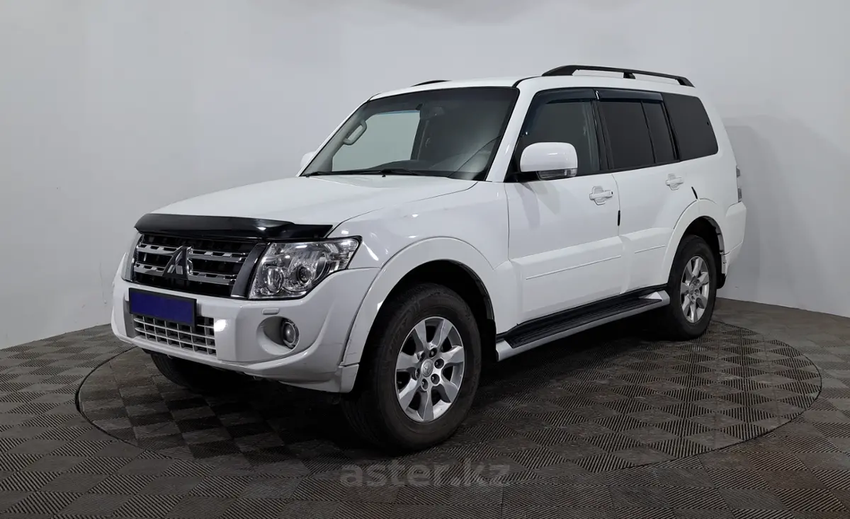 2012 Mitsubishi Pajero