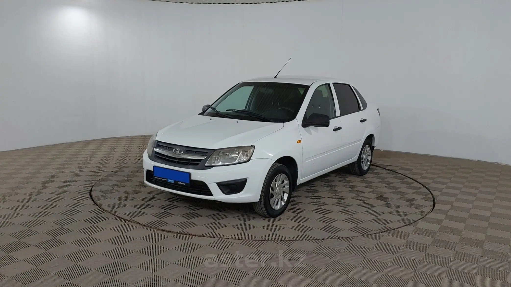 LADA (ВАЗ) Granta 2015