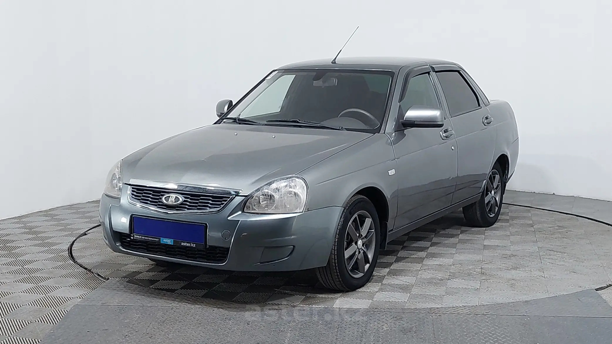 LADA (ВАЗ) Priora 2013