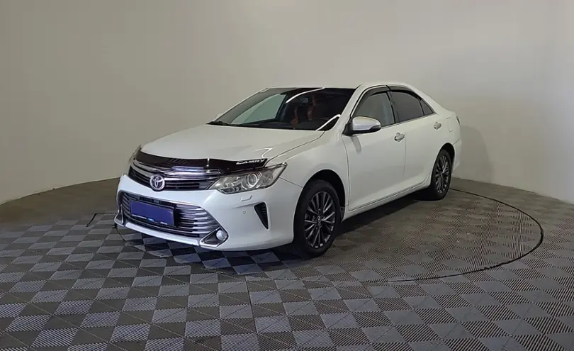 Toyota Camry 2015 года за 9 570 000 тг. в Алматы