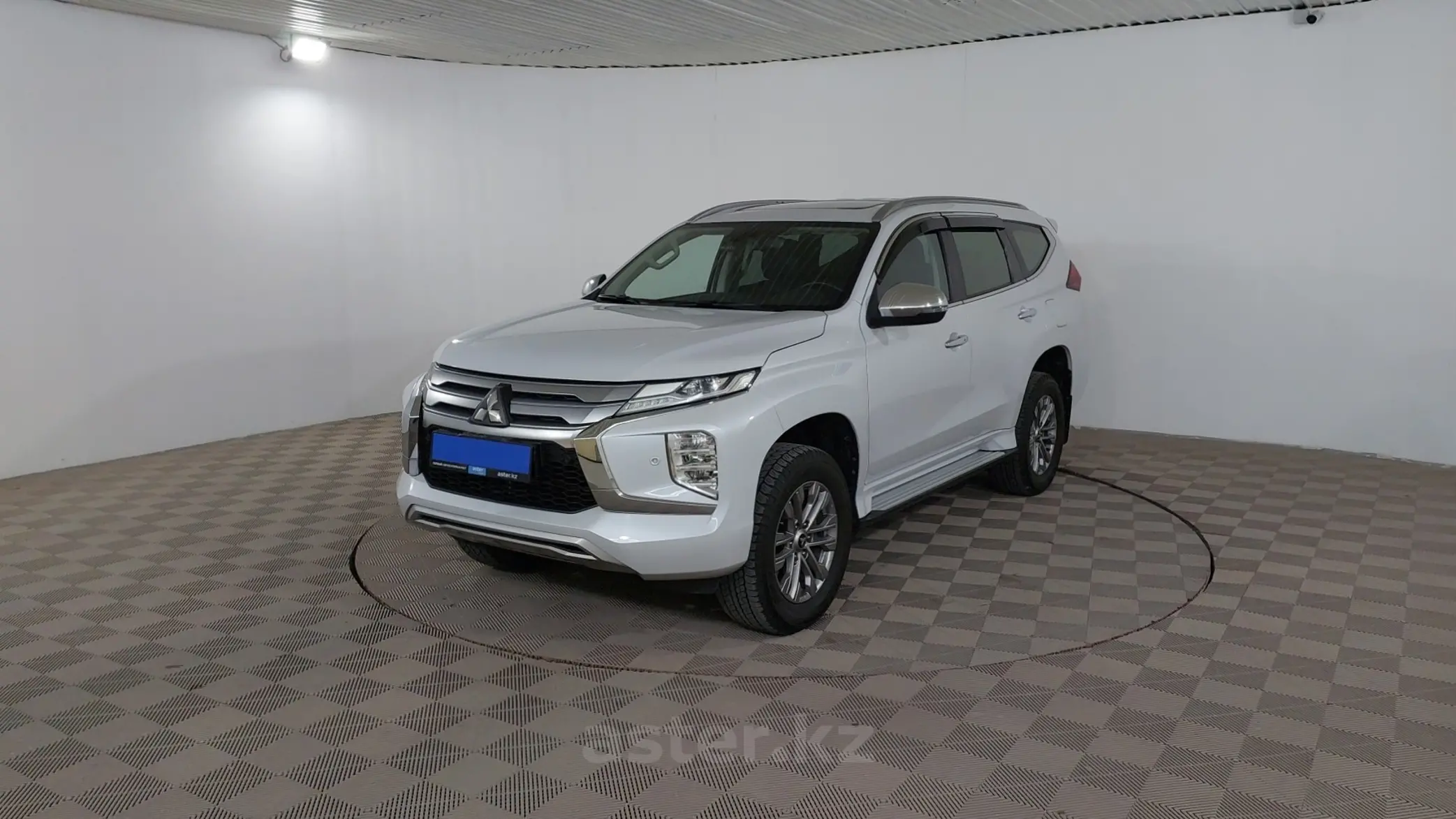 Mitsubishi Pajero Sport 2020