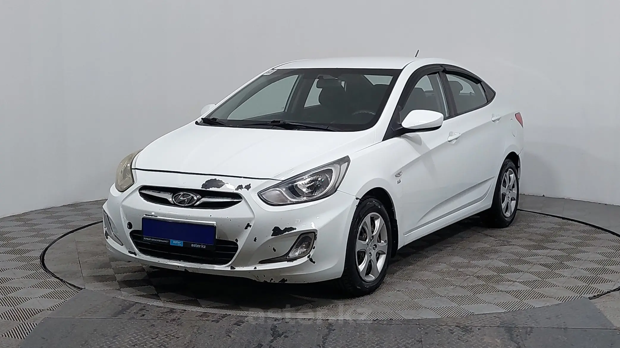 Hyundai Accent 2013