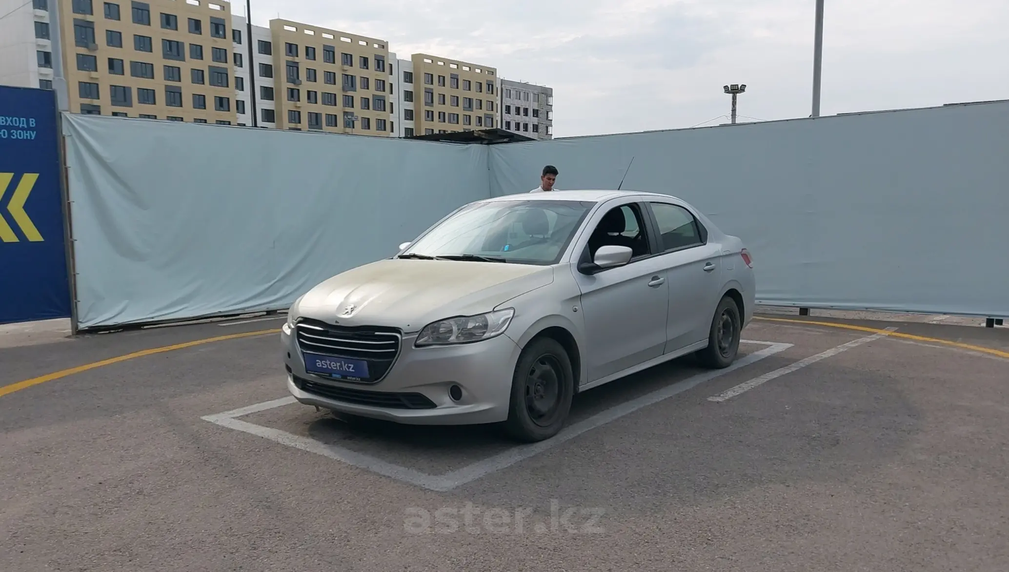 Peugeot 301 2015