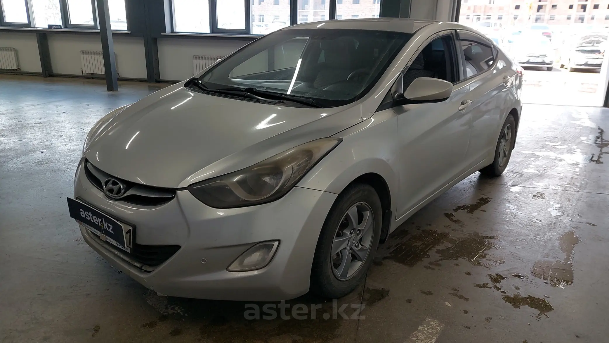 Hyundai Elantra 2012