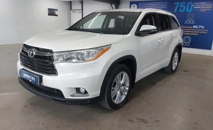 Toyota Highlander 2014 года за 16 500 000 тг. в Астана