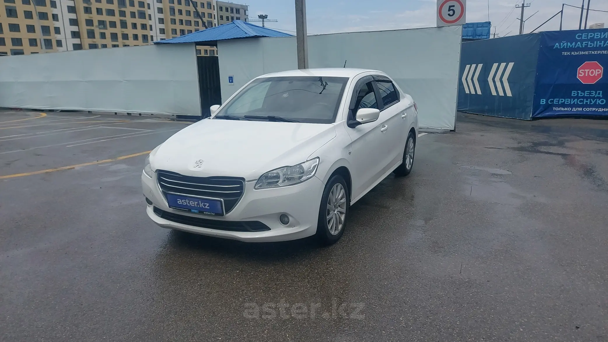 Peugeot 301 2018