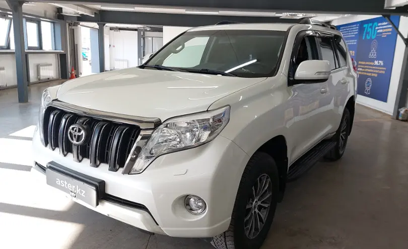 Toyota Land Cruiser Prado 2016 года за 17 000 000 тг. в Астана