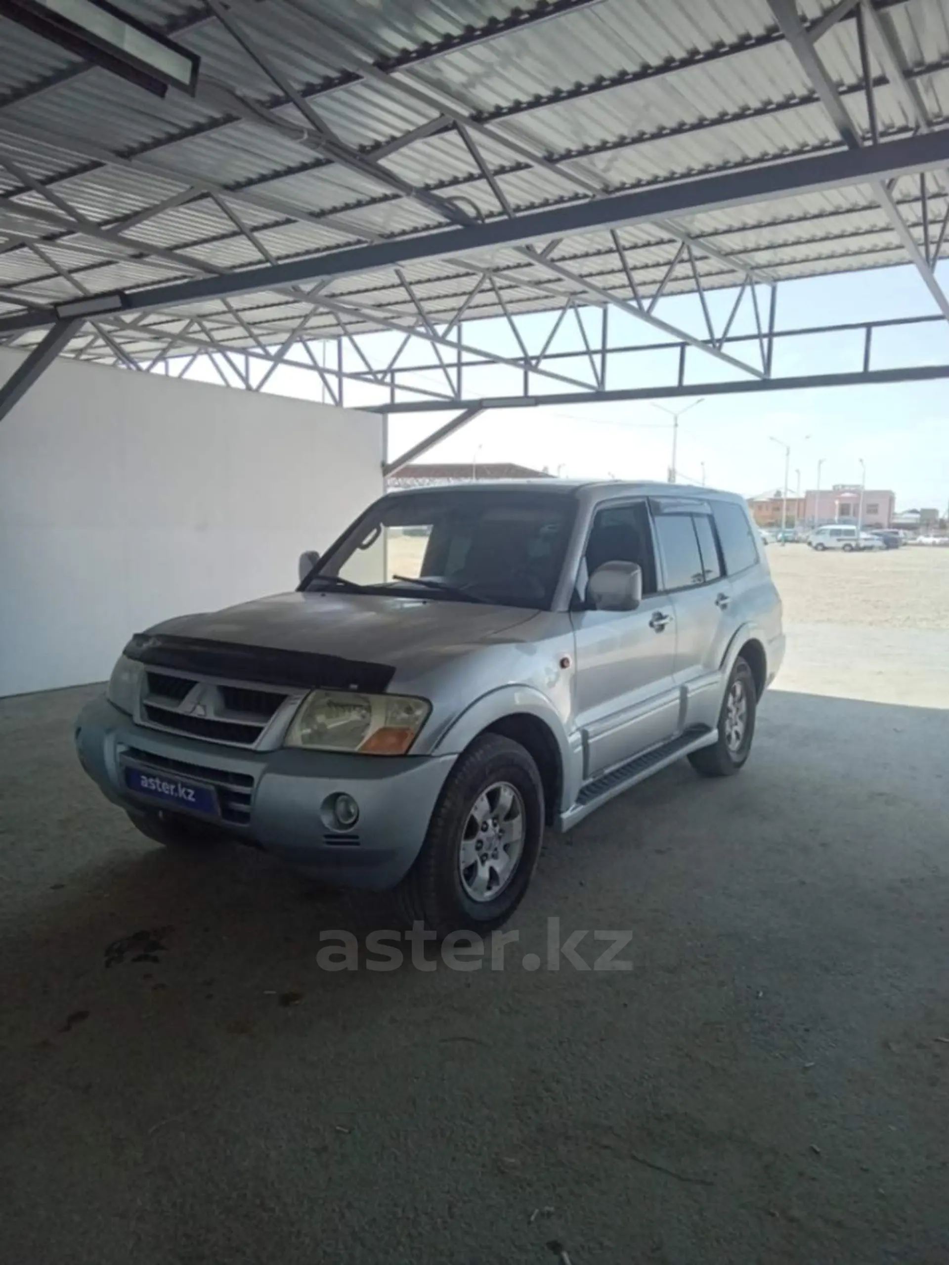 Mitsubishi Pajero 2004