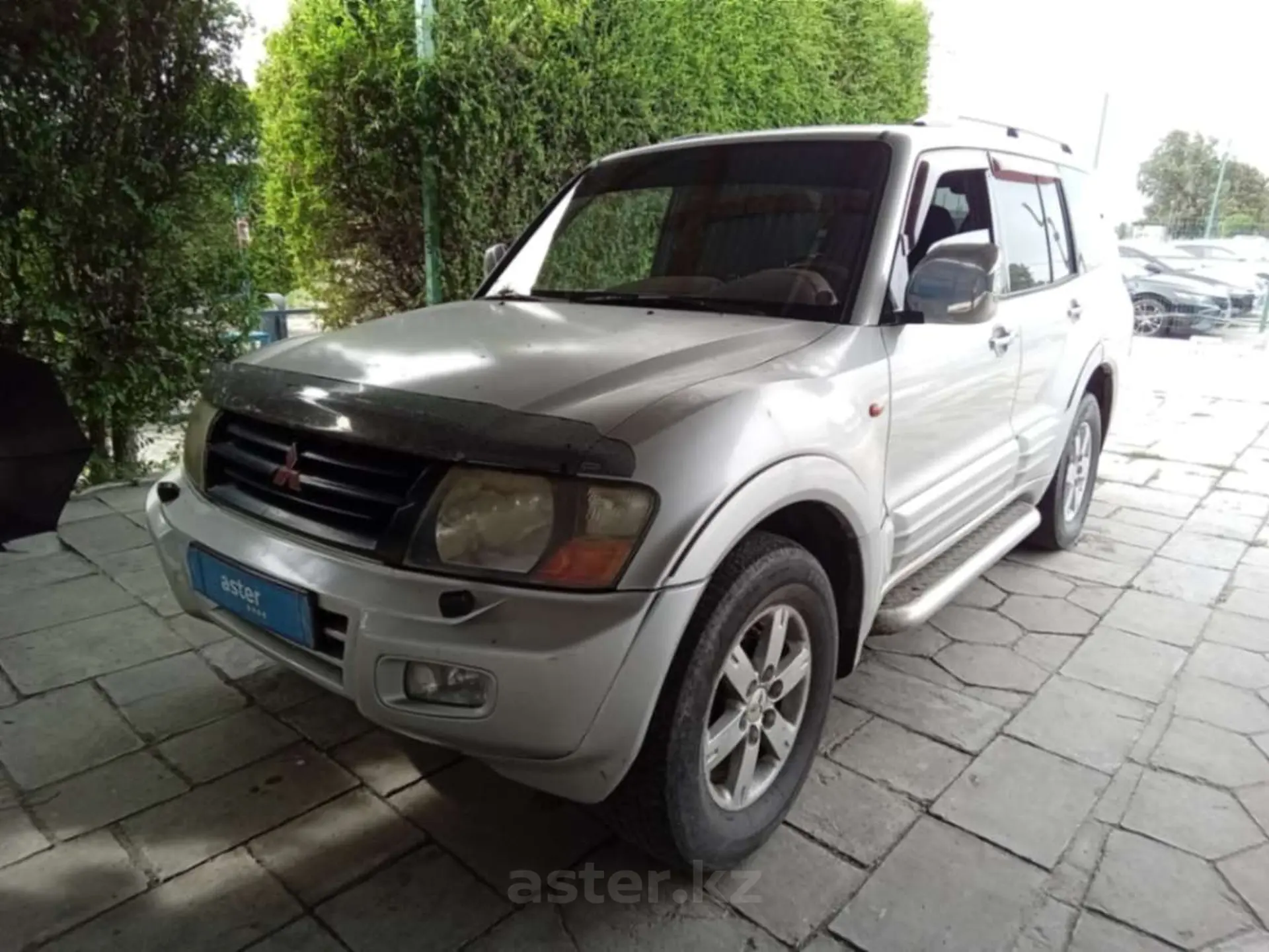 Mitsubishi Pajero 2000