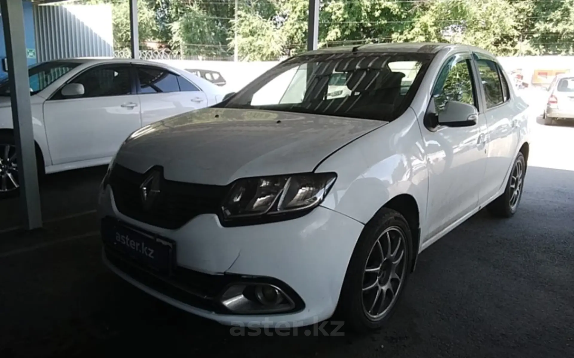 Renault Logan 2015