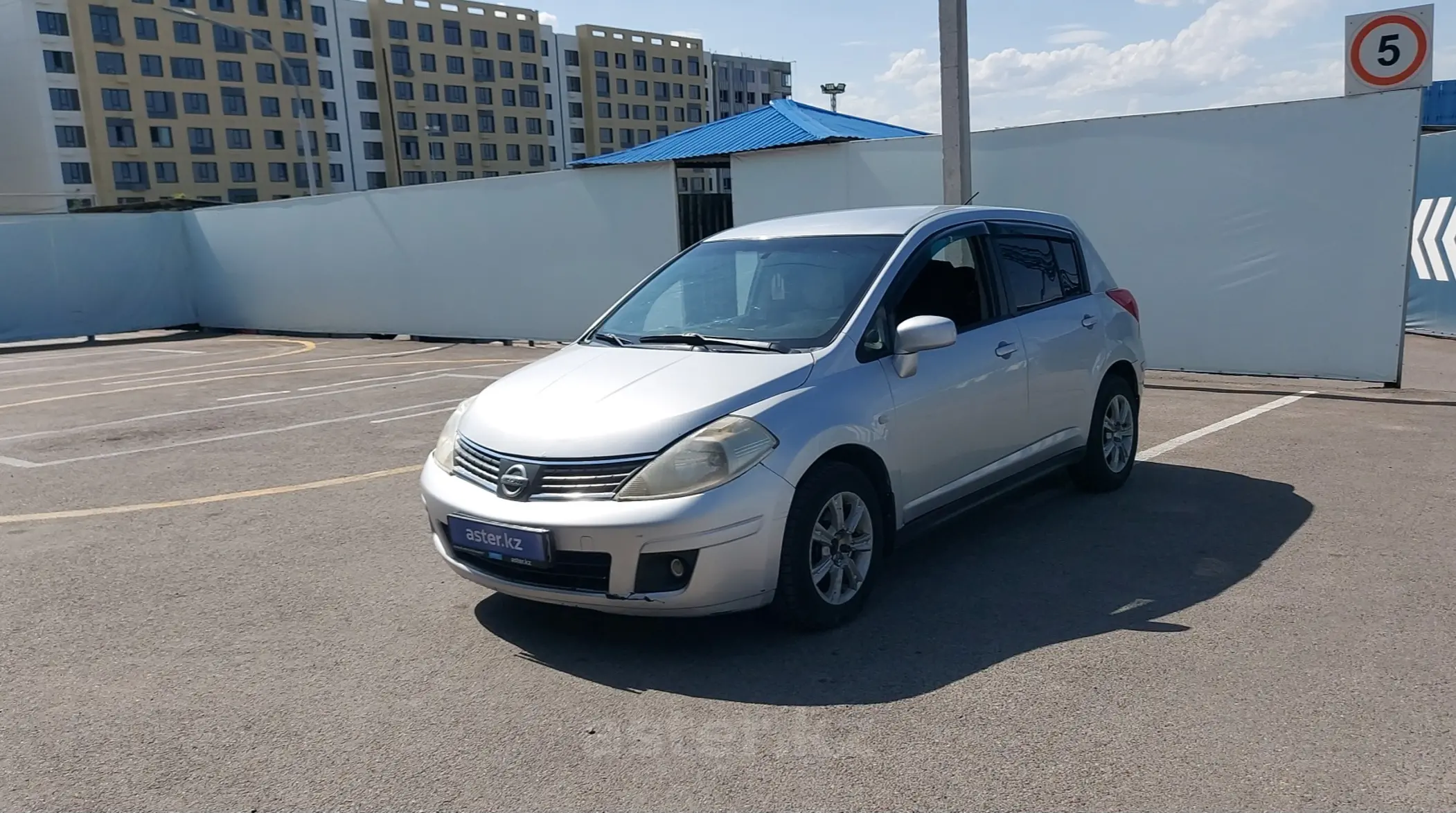 Nissan Tiida 2007