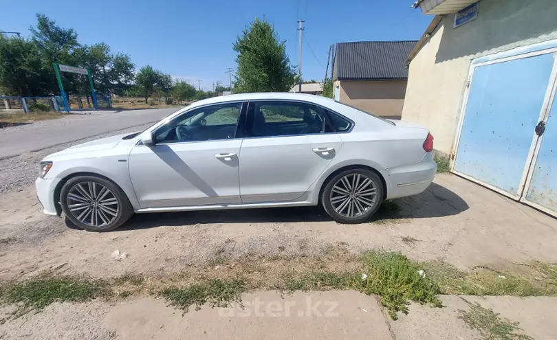 Volkswagen Passat 2016 года за 7 000 000 тг. в Шымкент