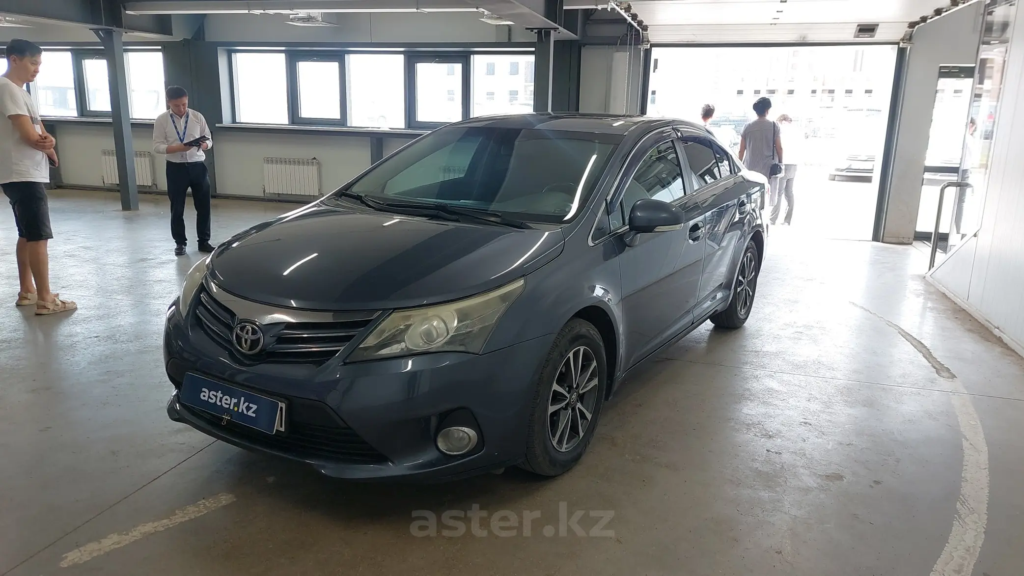 Toyota Avensis 2013