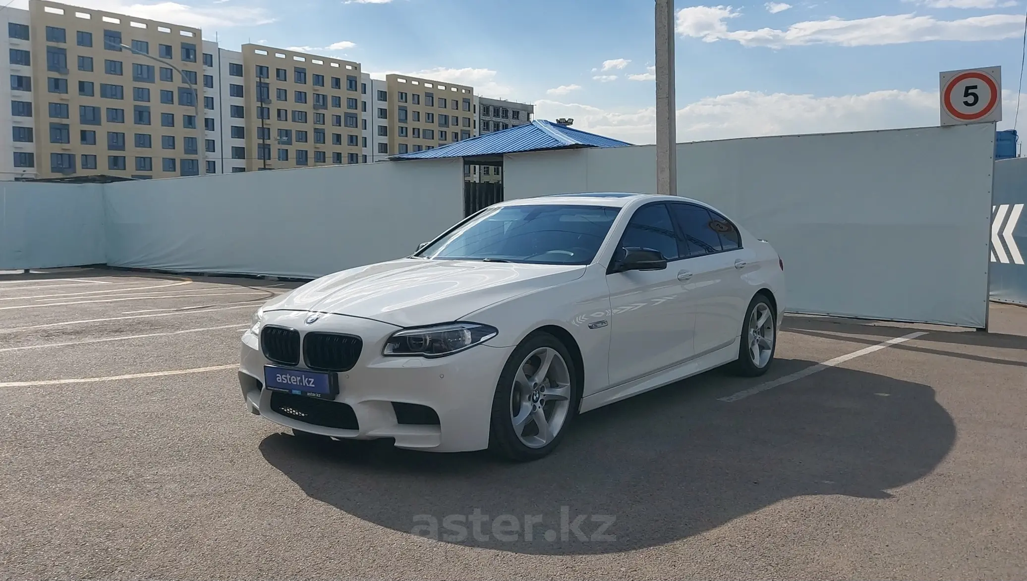 BMW 5 серии 2016