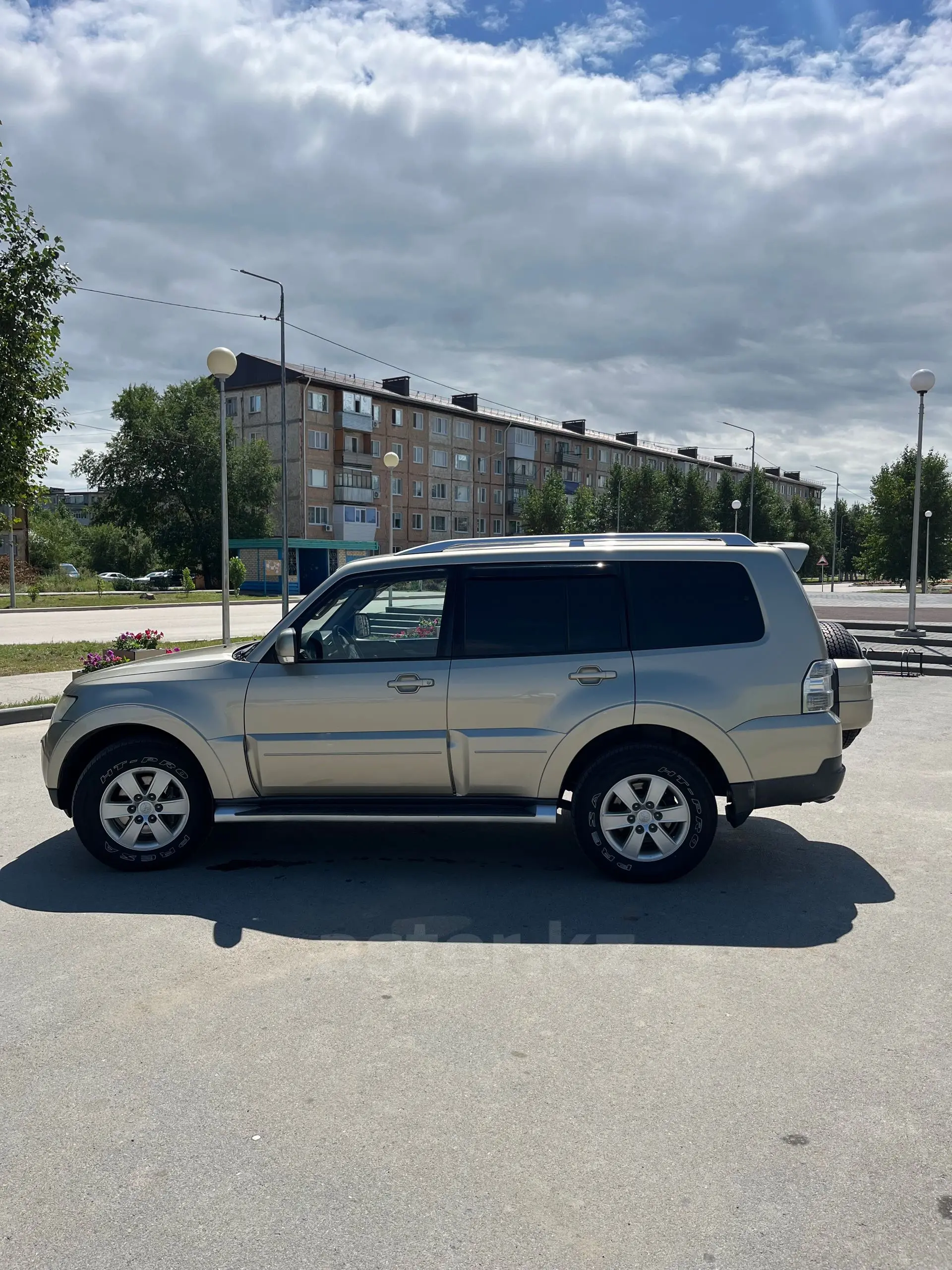 Mitsubishi Pajero 2007