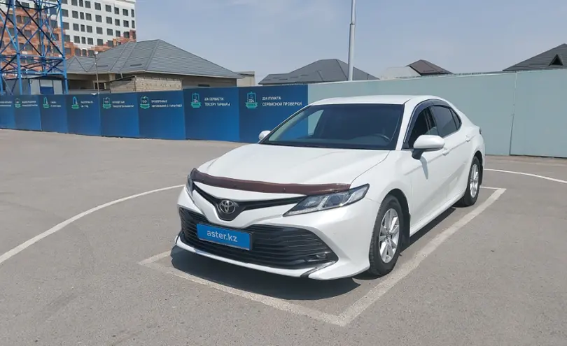 Toyota Camry 2018 года за 11 500 000 тг. в Шымкент