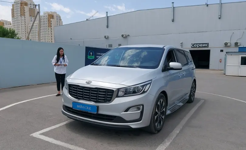 Kia Carnival 2020 года за 12 000 000 тг. в Шымкент