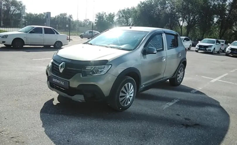 Renault Sandero 2018 года за 4 000 000 тг. в Актобе