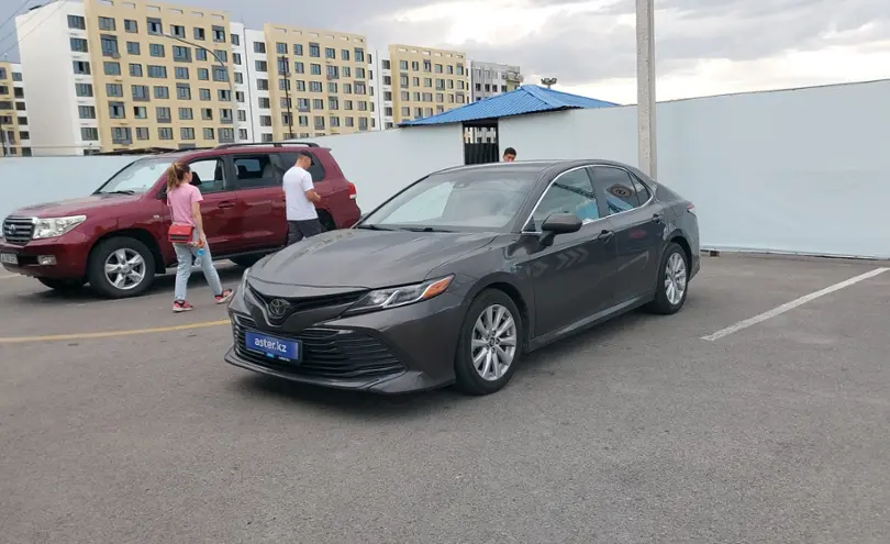 Toyota Camry 2019 года за 9 500 000 тг. в Алматы