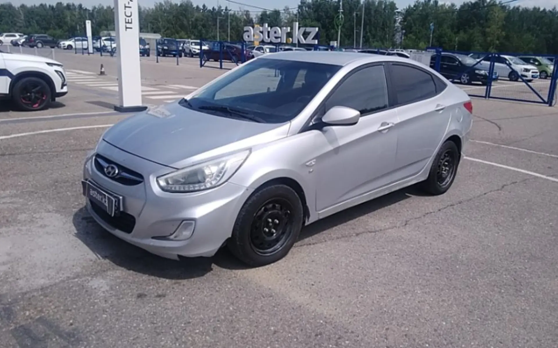 Hyundai Accent 2013