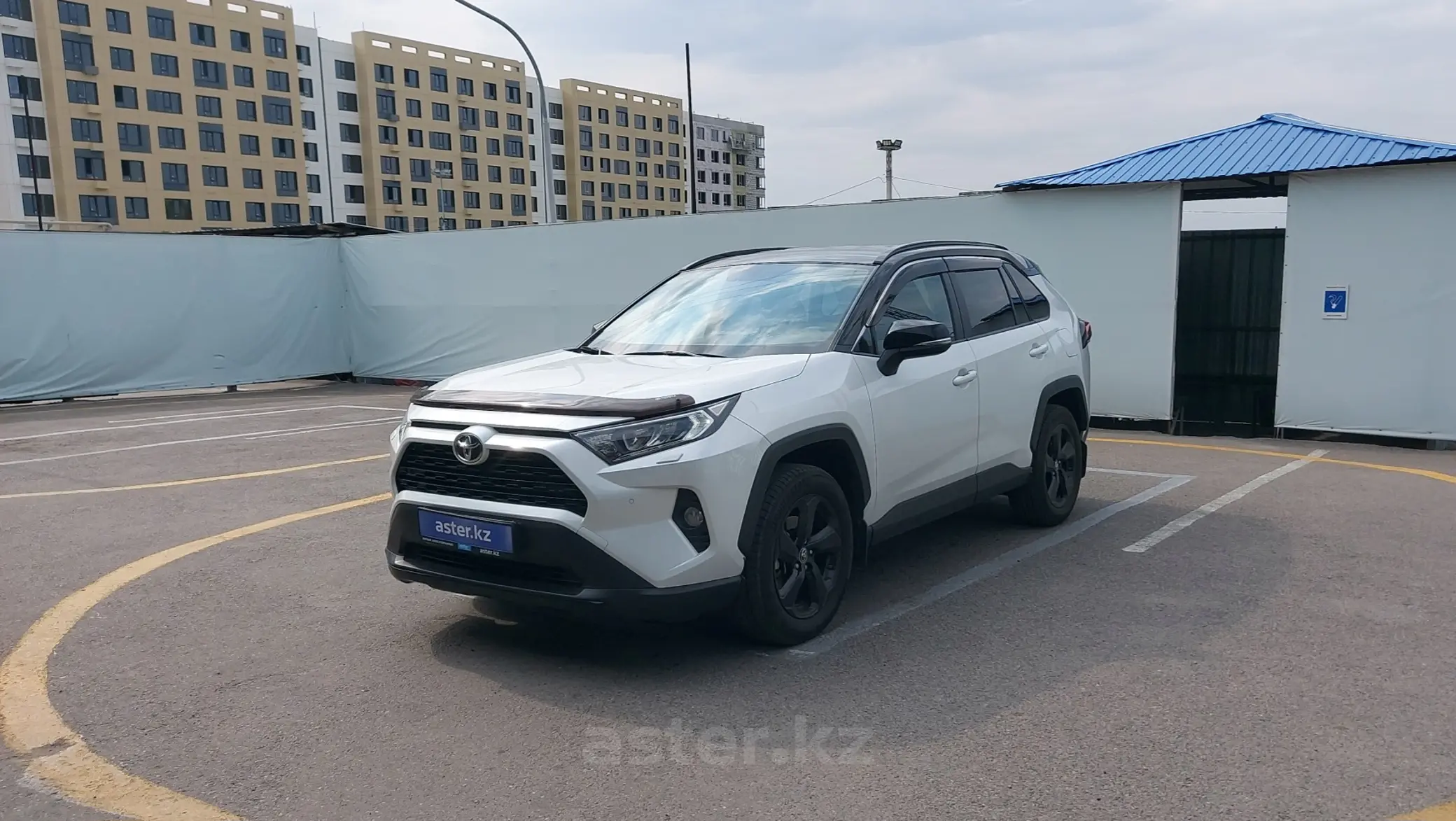 Toyota RAV4 2021