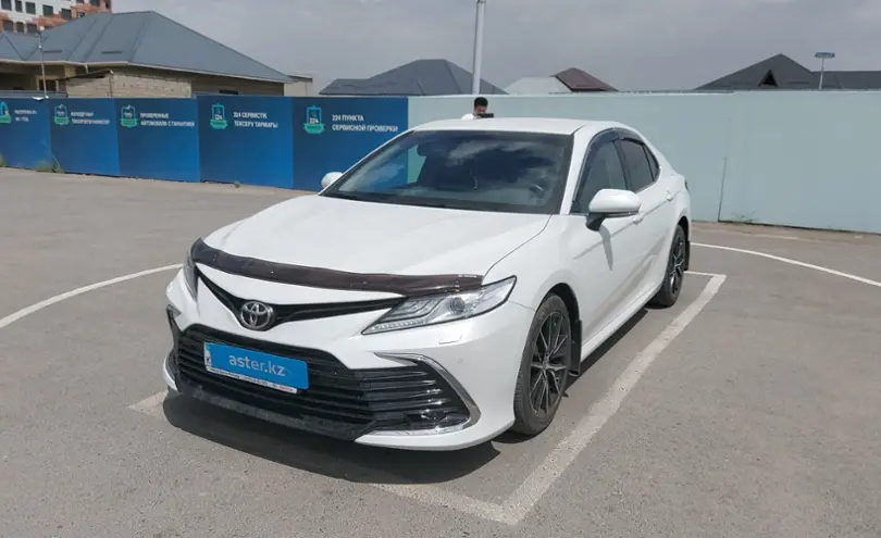 Toyota Camry 2021 года за 16 500 000 тг. в Шымкент