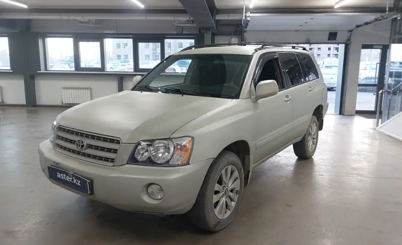 Toyota Highlander 2002 года за 4 500 000 тг. в Астана