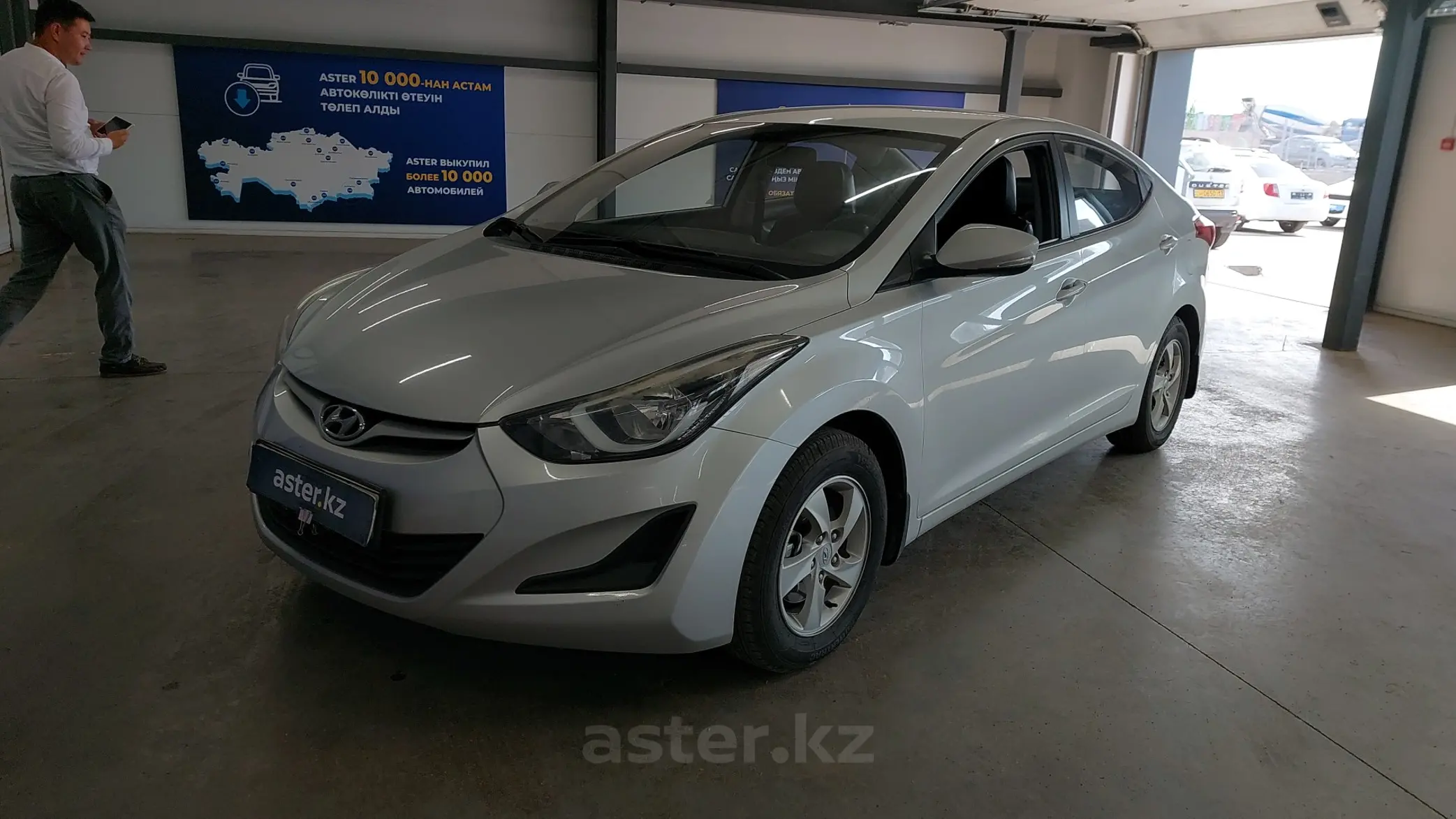 Hyundai Elantra 2013