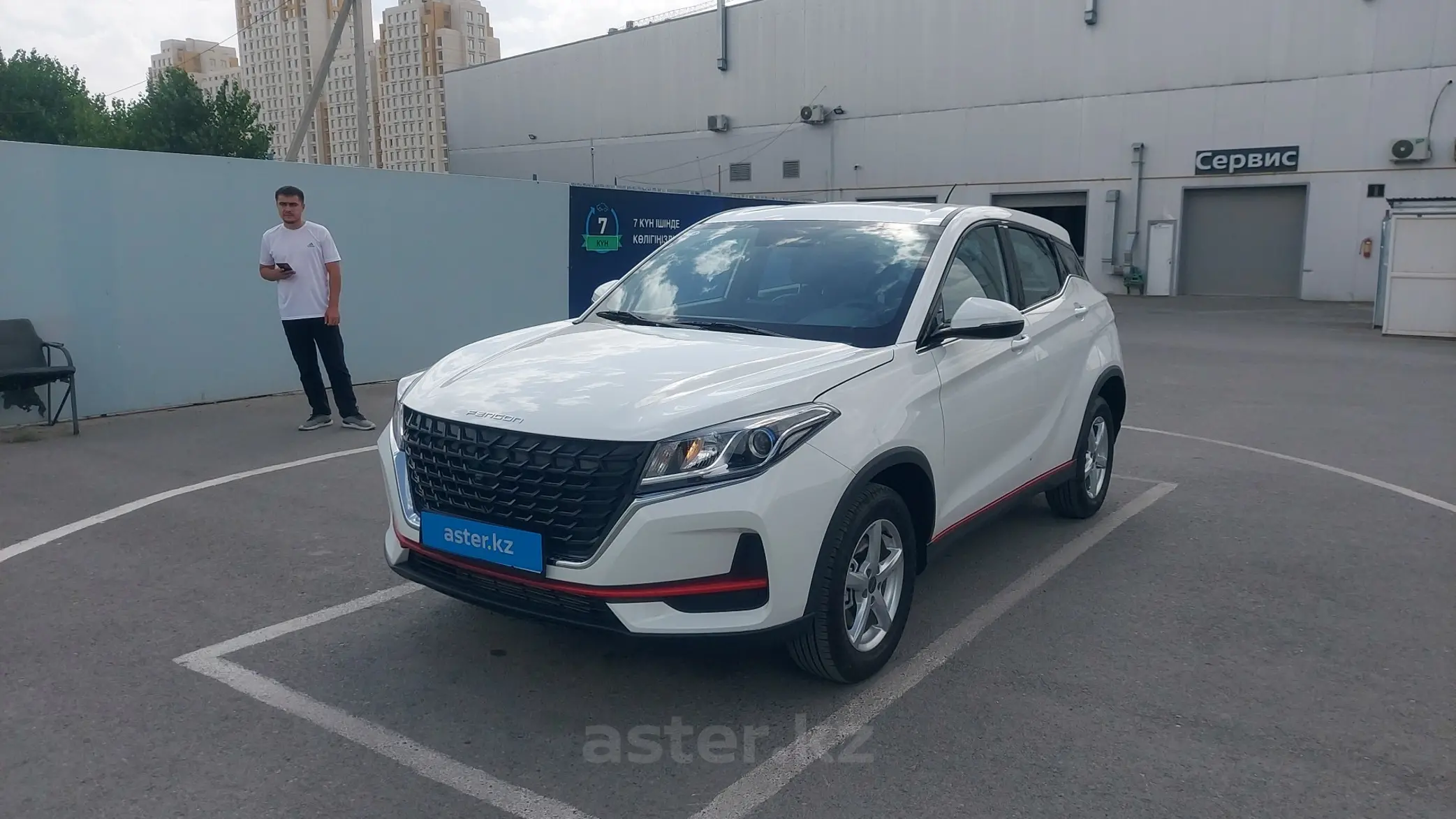 DongFeng Fengon E5 2022