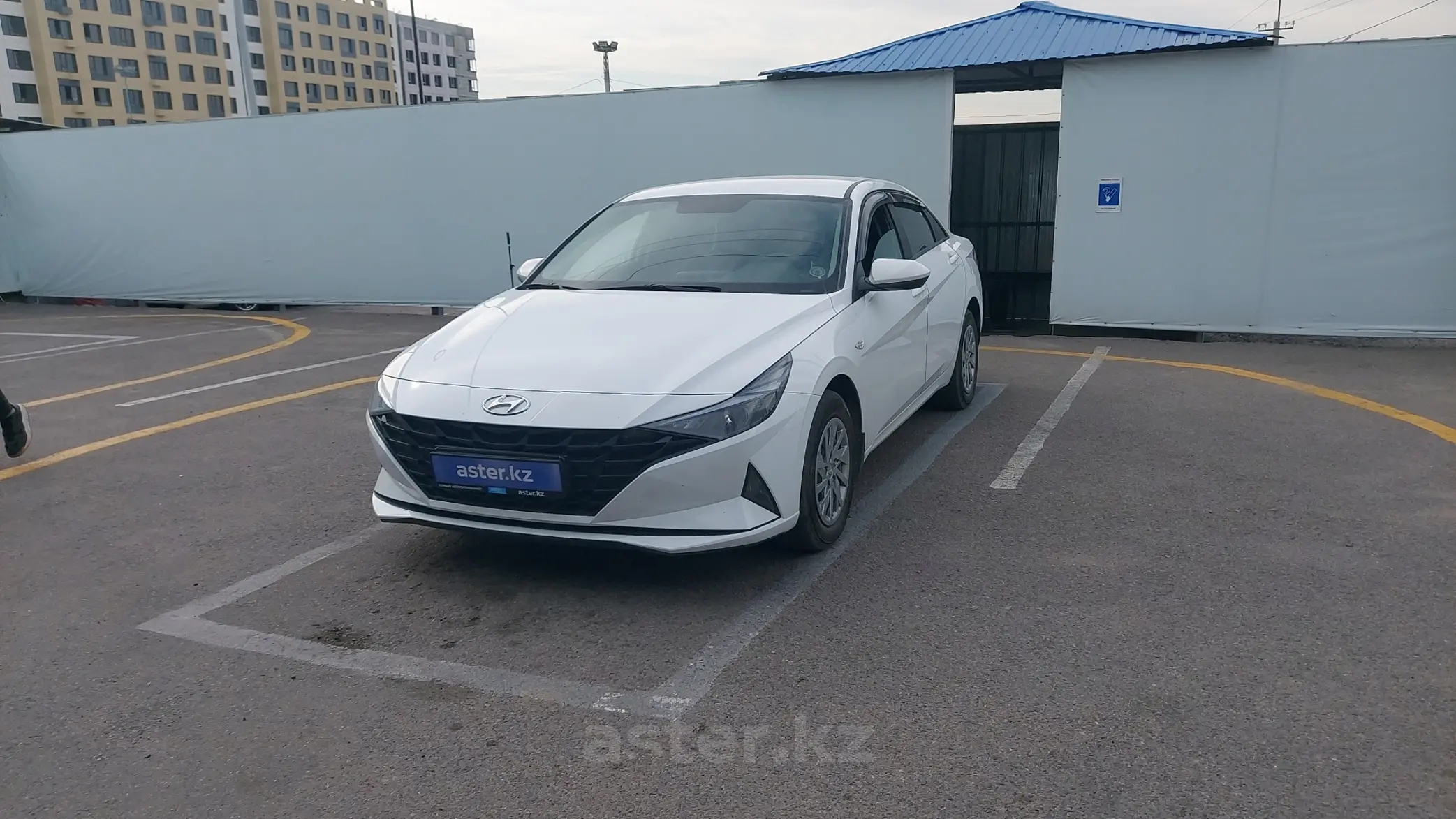 Hyundai Elantra 2022