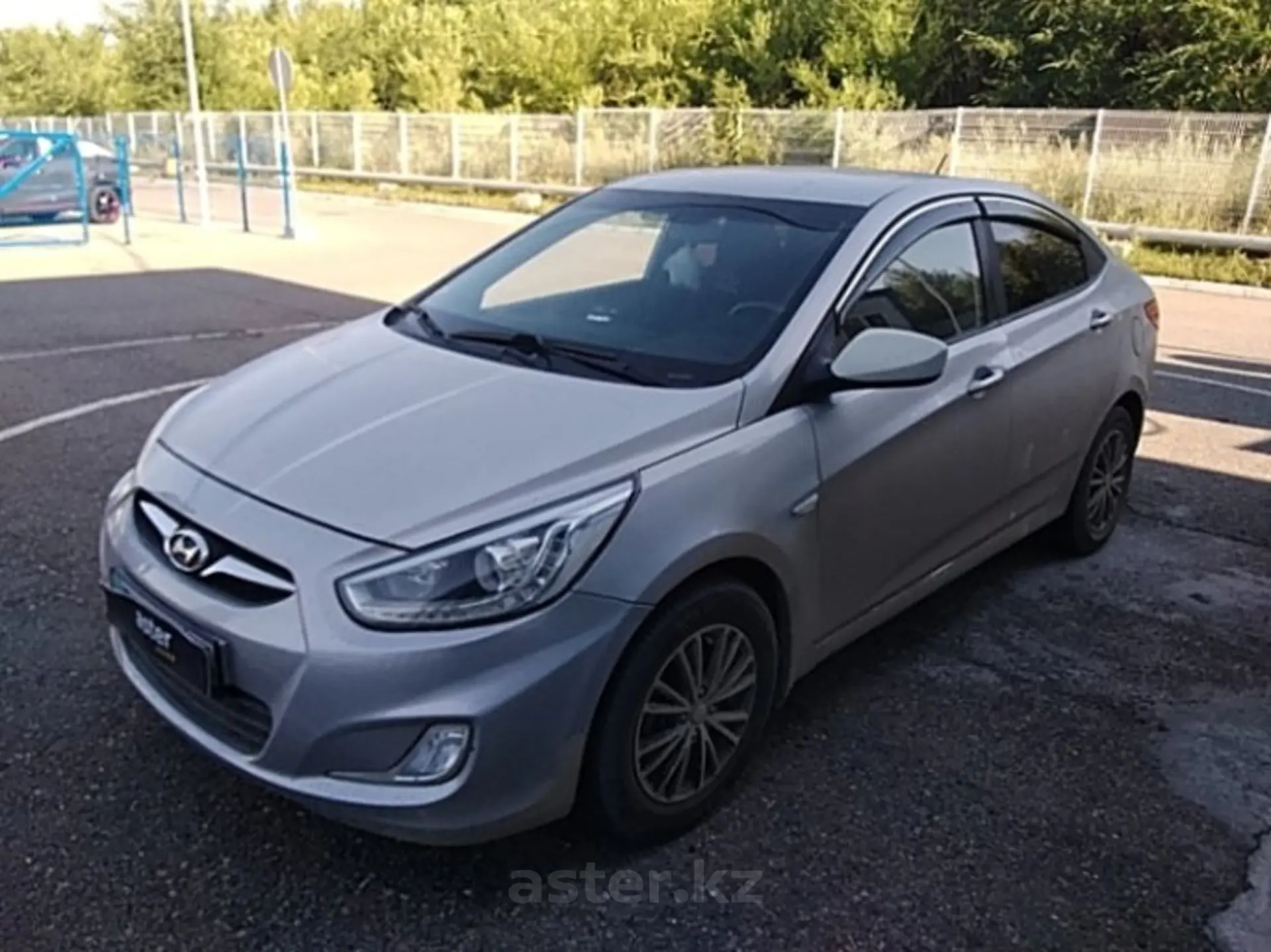 Hyundai Accent 2013